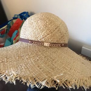 Henri Bendel beach hat